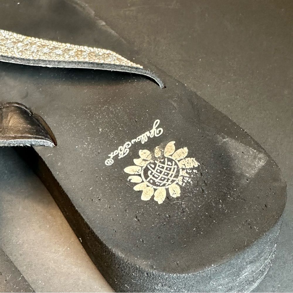 Yellowbox Black Crystal Strap Flip Flops Size 9.5 - Picture 6 of 7